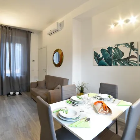 Bilocale Vicino Al Di Pet Friendly דירה קומו